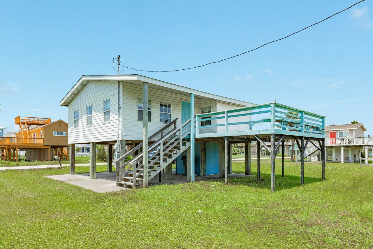 4123 Oleander Drive - Photo 1