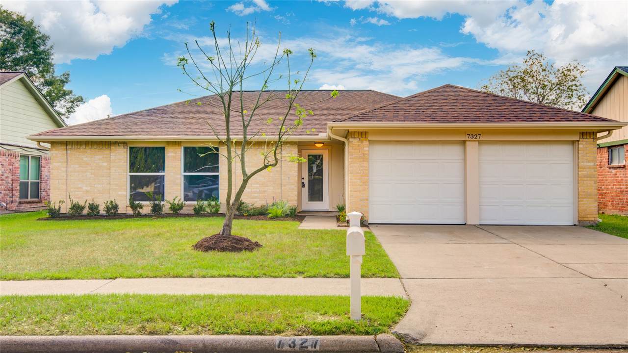 7327 Sunlight Lane - Photo 1