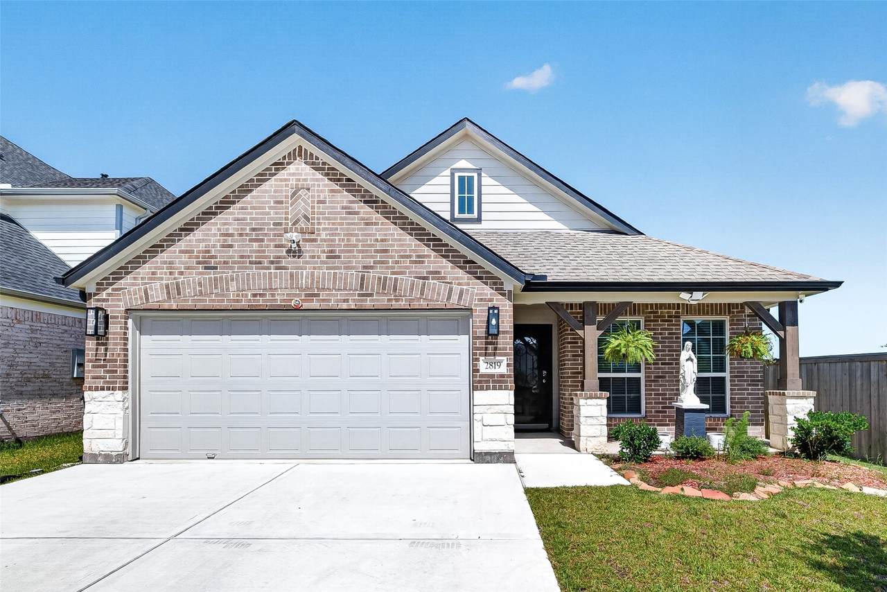 2819 Solitude Pine Lane - Photo 1