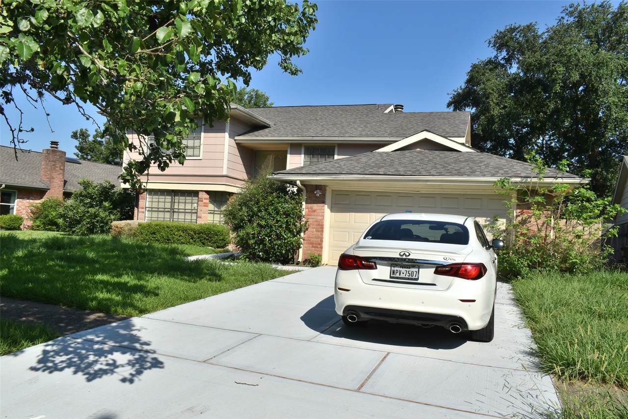 2930 Colony Drive - Photo 1