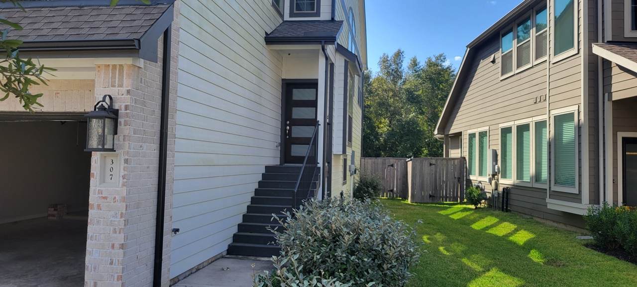 307 Spotted Fern Dr - Photo 1