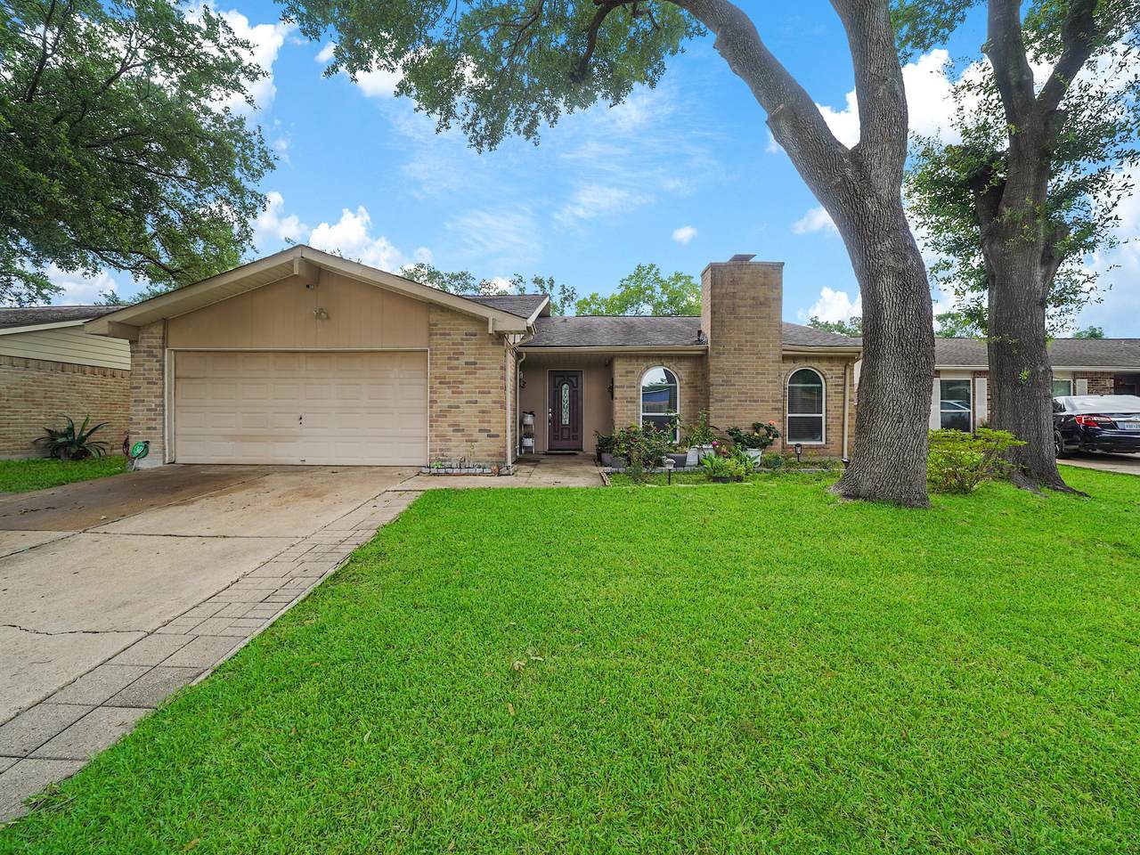 5406 Lerwick Drive - Photo 1