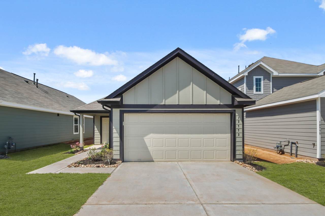 13773 Sunshine Peak Drive - Photo 1