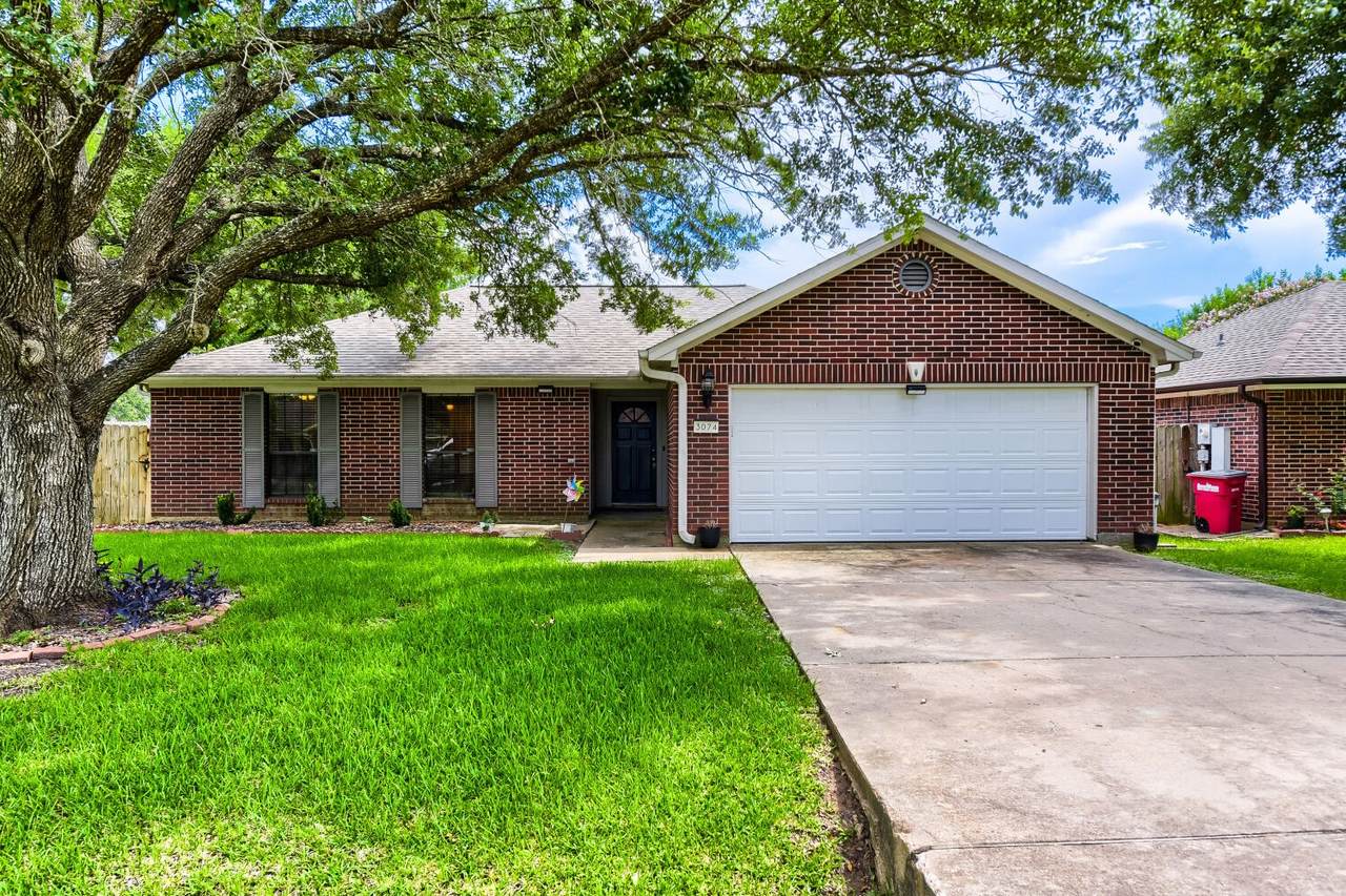 3074 County Road 855B - Photo 1