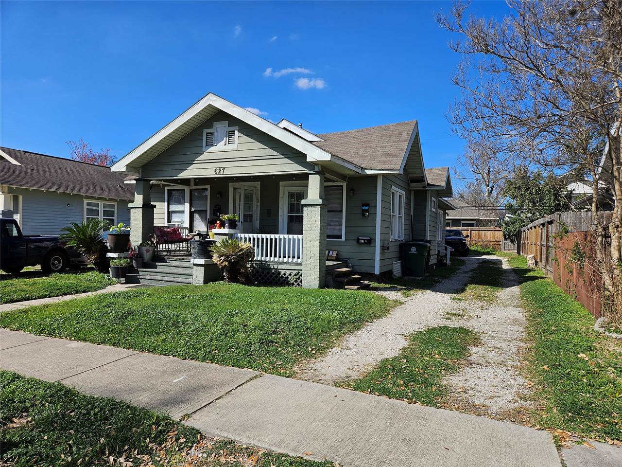 627 14th Street - Photo 1
