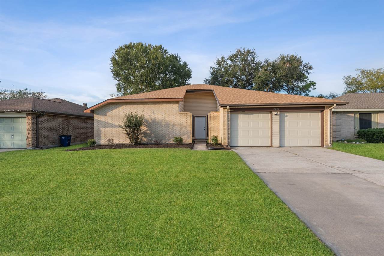 2792 Forest Point Drive - Photo 1