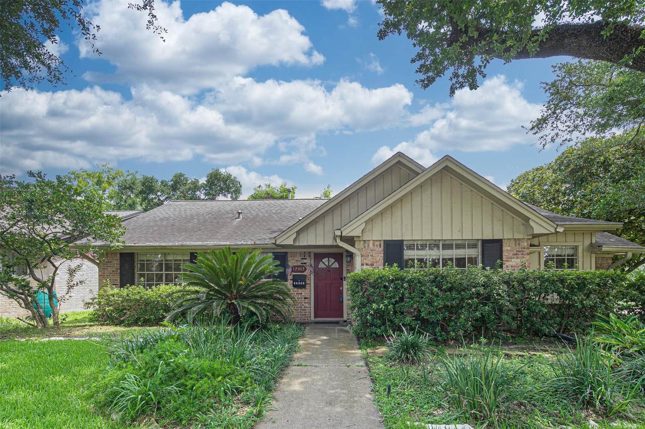 12502 Queensbury Lane - Photo 1