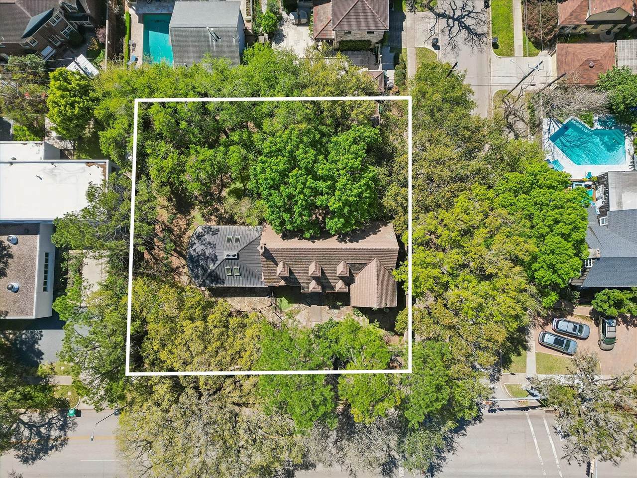 2047 University Boulevard - Photo 1