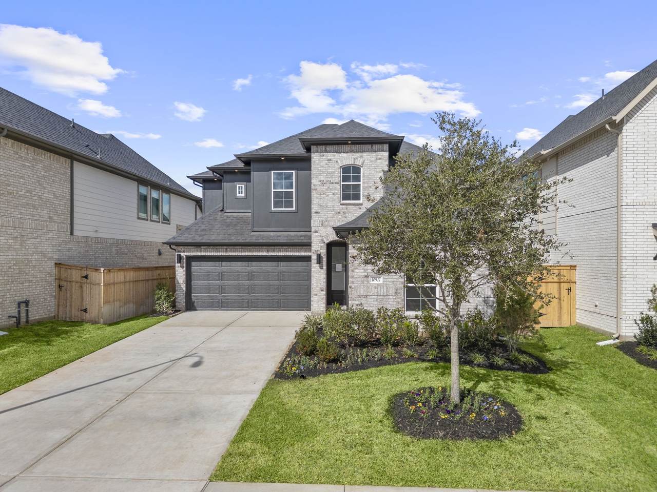 10927 Middle Ridge Drive - Photo 1