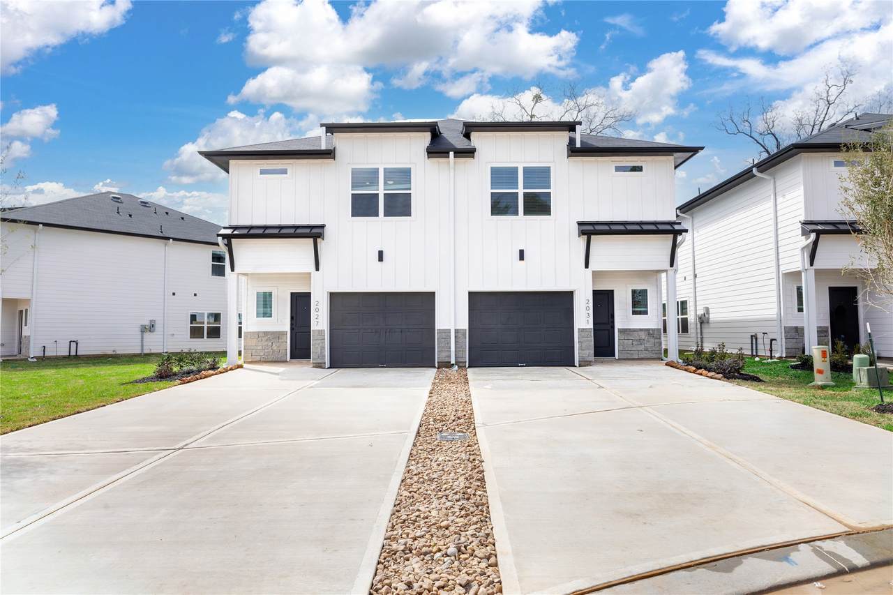 1951 Longmire Villas Court - Photo 1