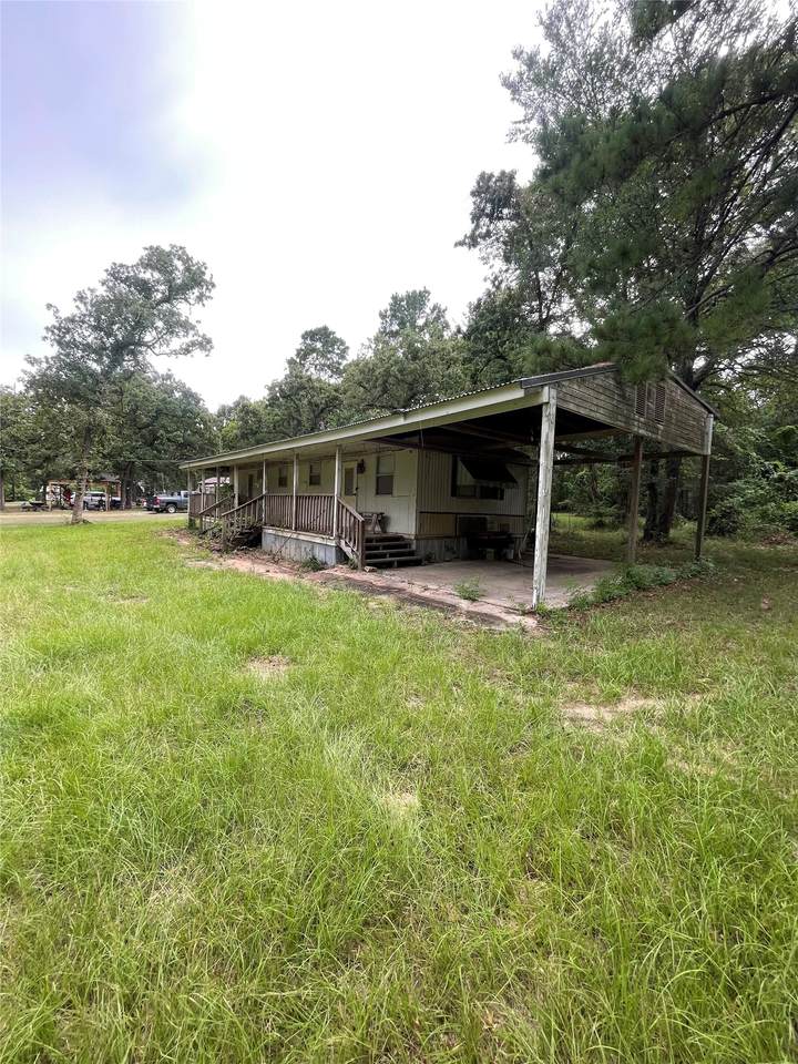 11847 Hollyhill Drive - Photo 1