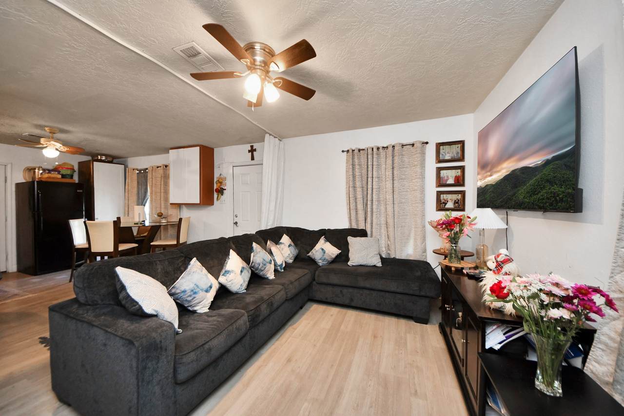 4926 Van Fleet Street - Photo 1