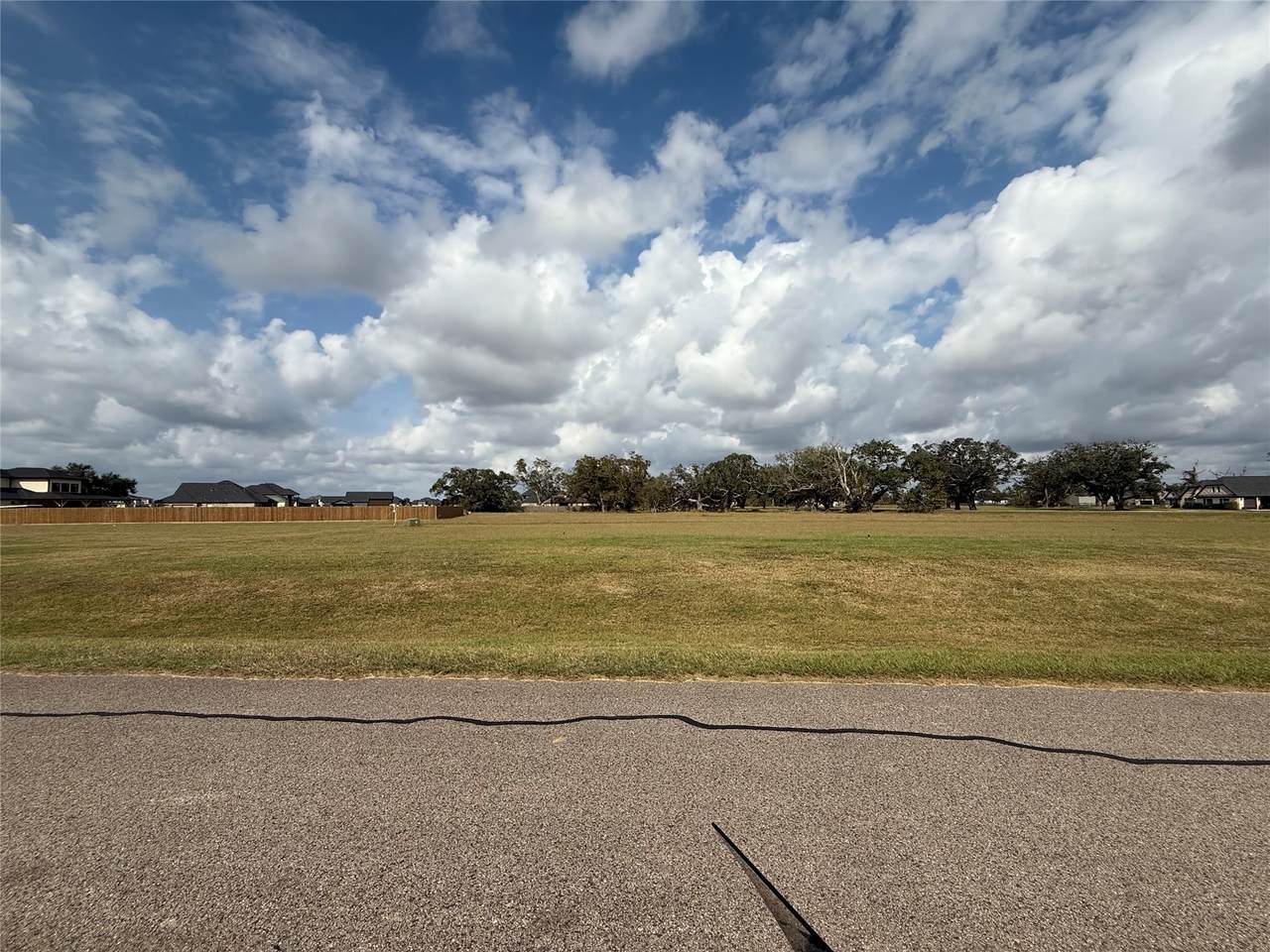 902 Lakeland Circle - Photo 1