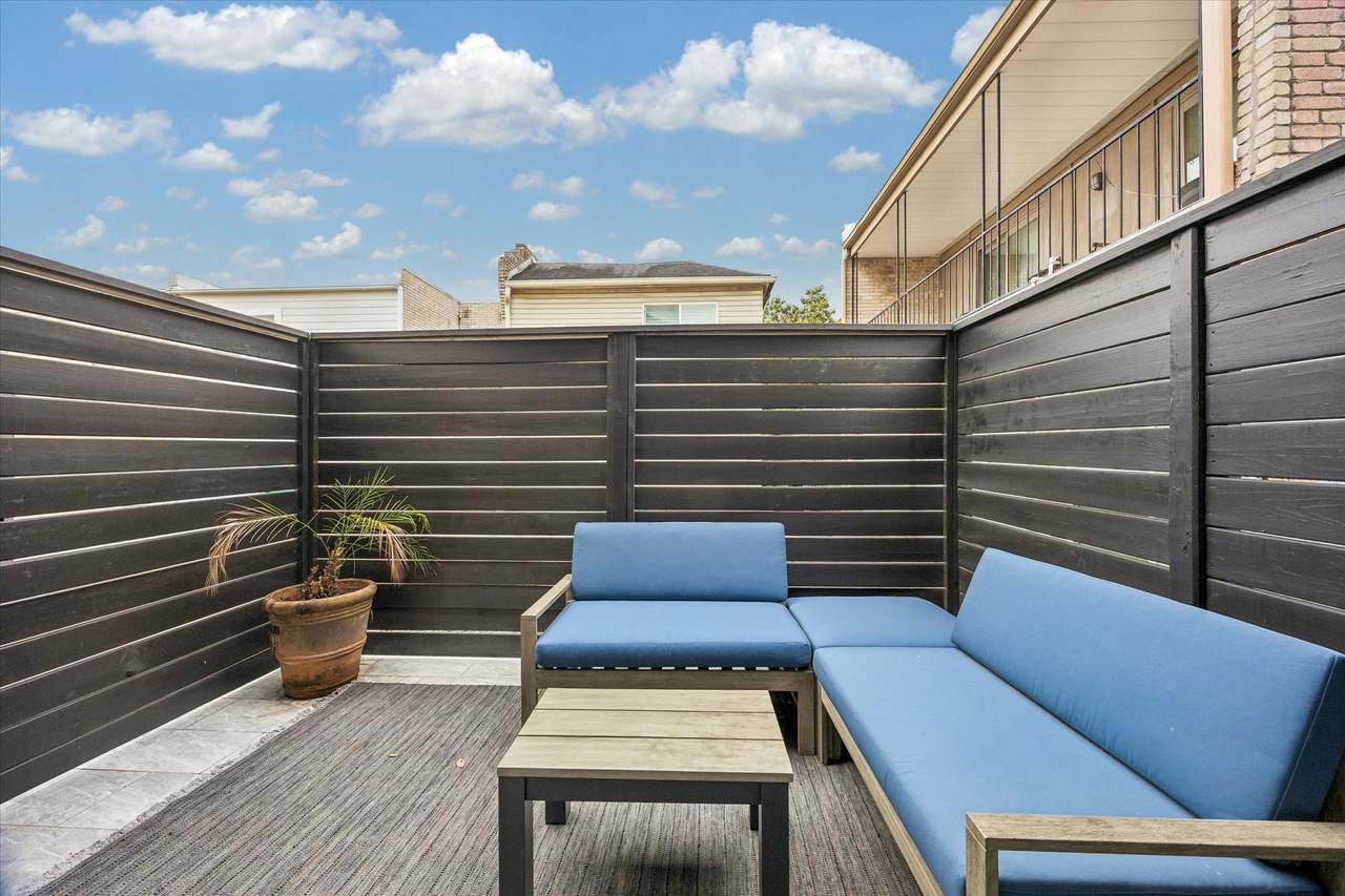 1420 Indiana Street - Photo 1