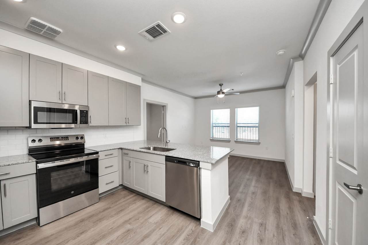1938 Knoll Street - Photo 1
