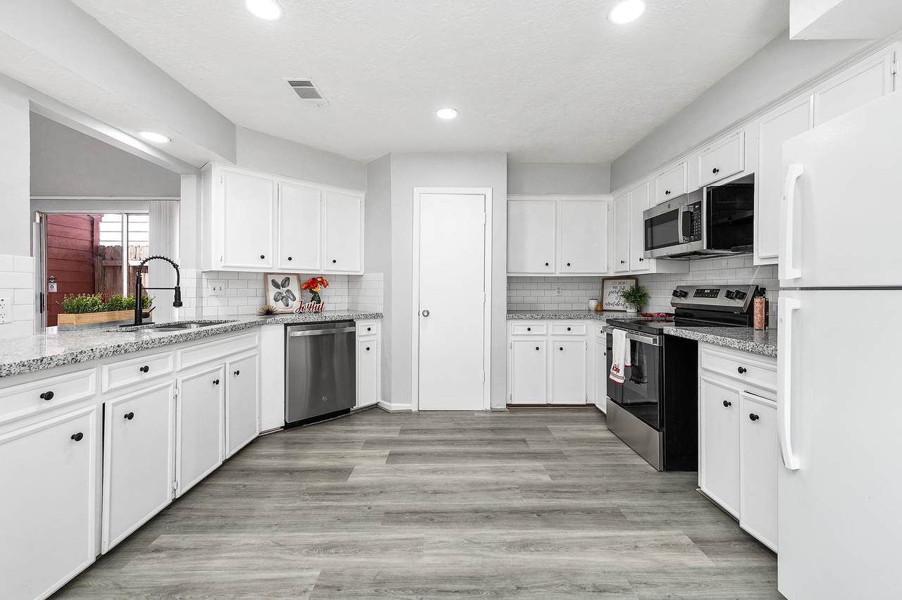 13502 Ravensway Drive - Photo 1