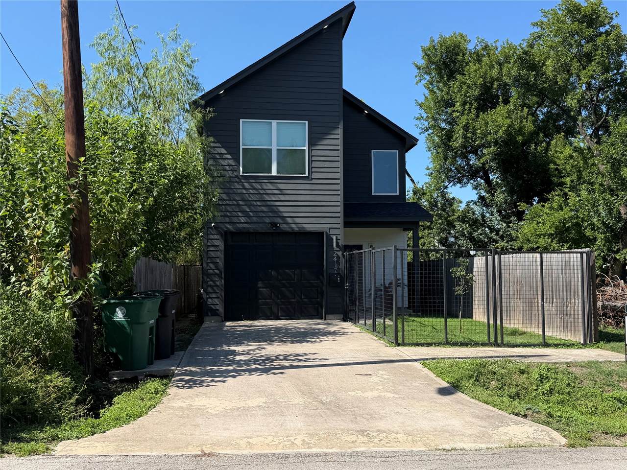 2417 Noble Street - Photo 1