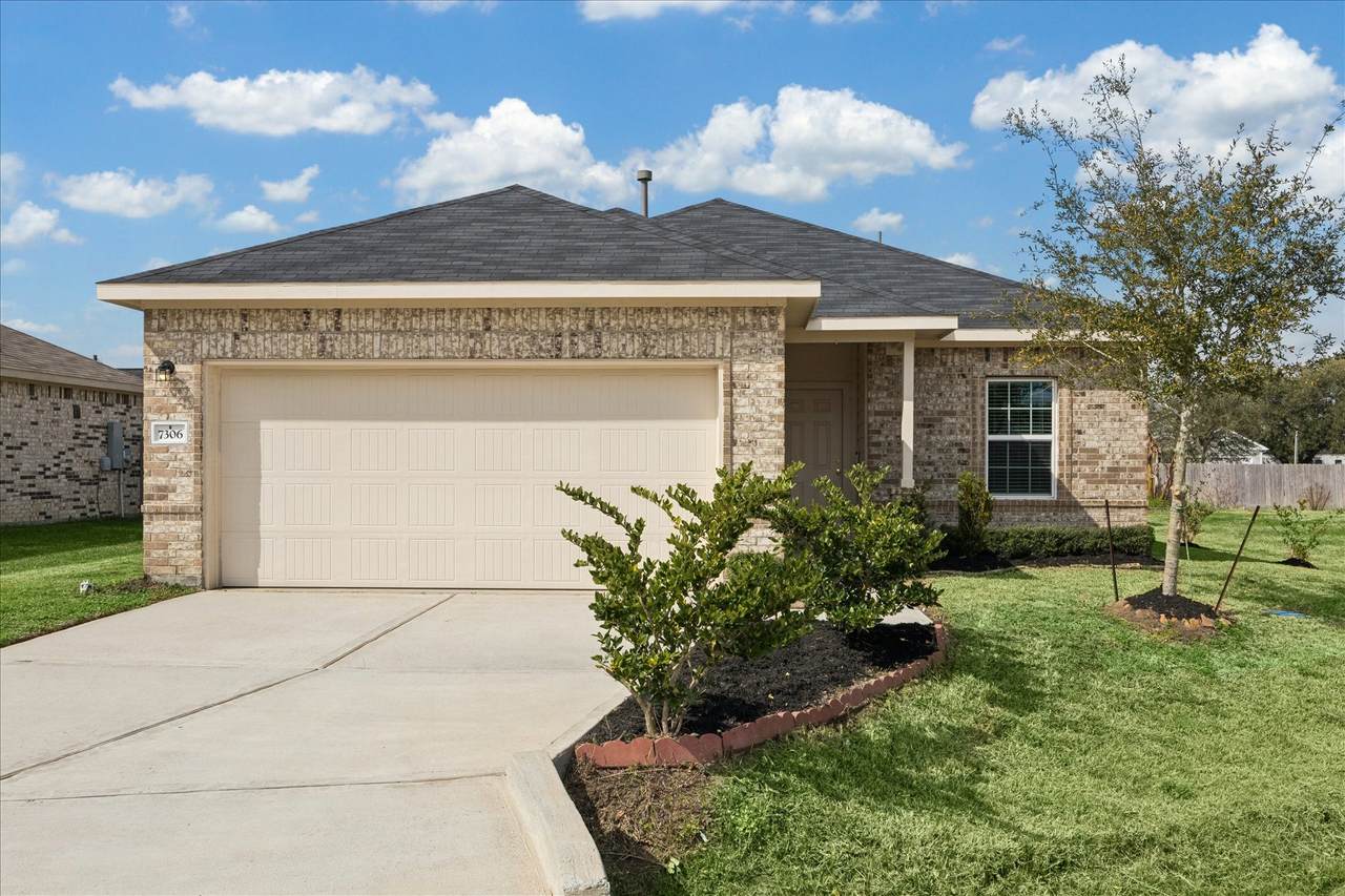 7306 Parkview Drive - Photo 1