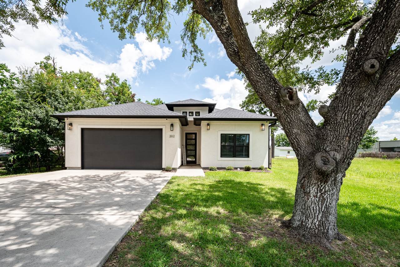 202 Hurta Road - Photo 1