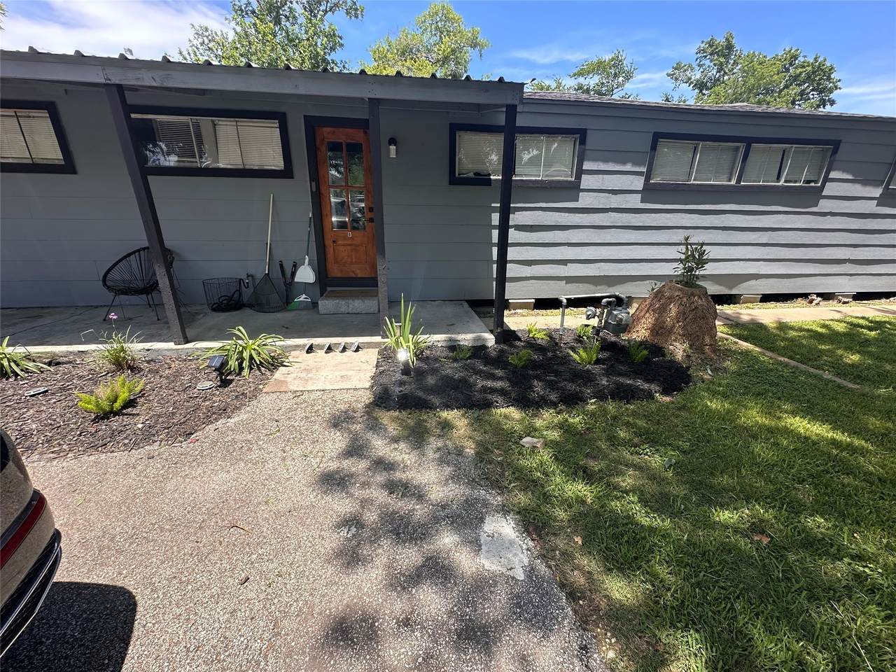 2131 Cromwell Street - Photo 1