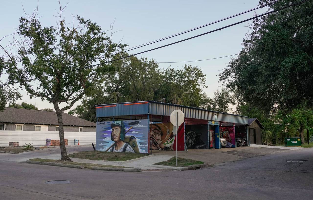 4400 Canal Street - Photo 1