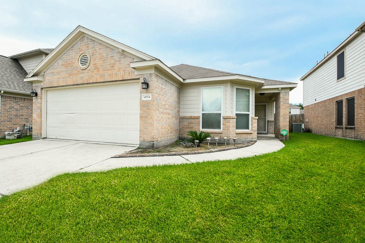 4854 Fair Oak Dale Lane - Photo 1