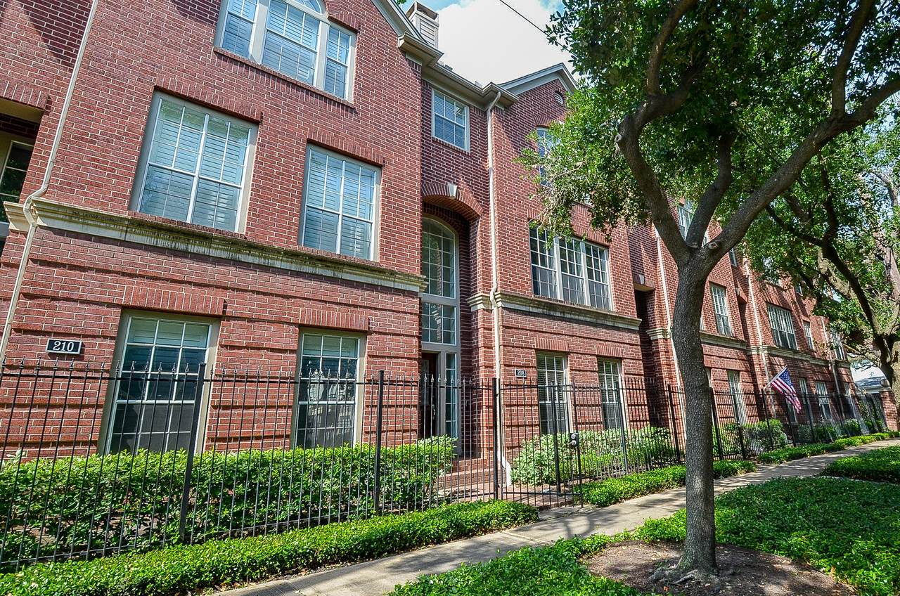 208 Bremond Street - Photo 1