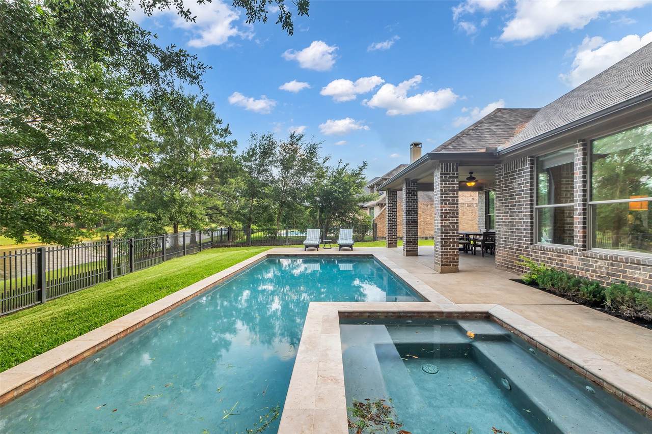 203 Oarwood Place - Photo 1