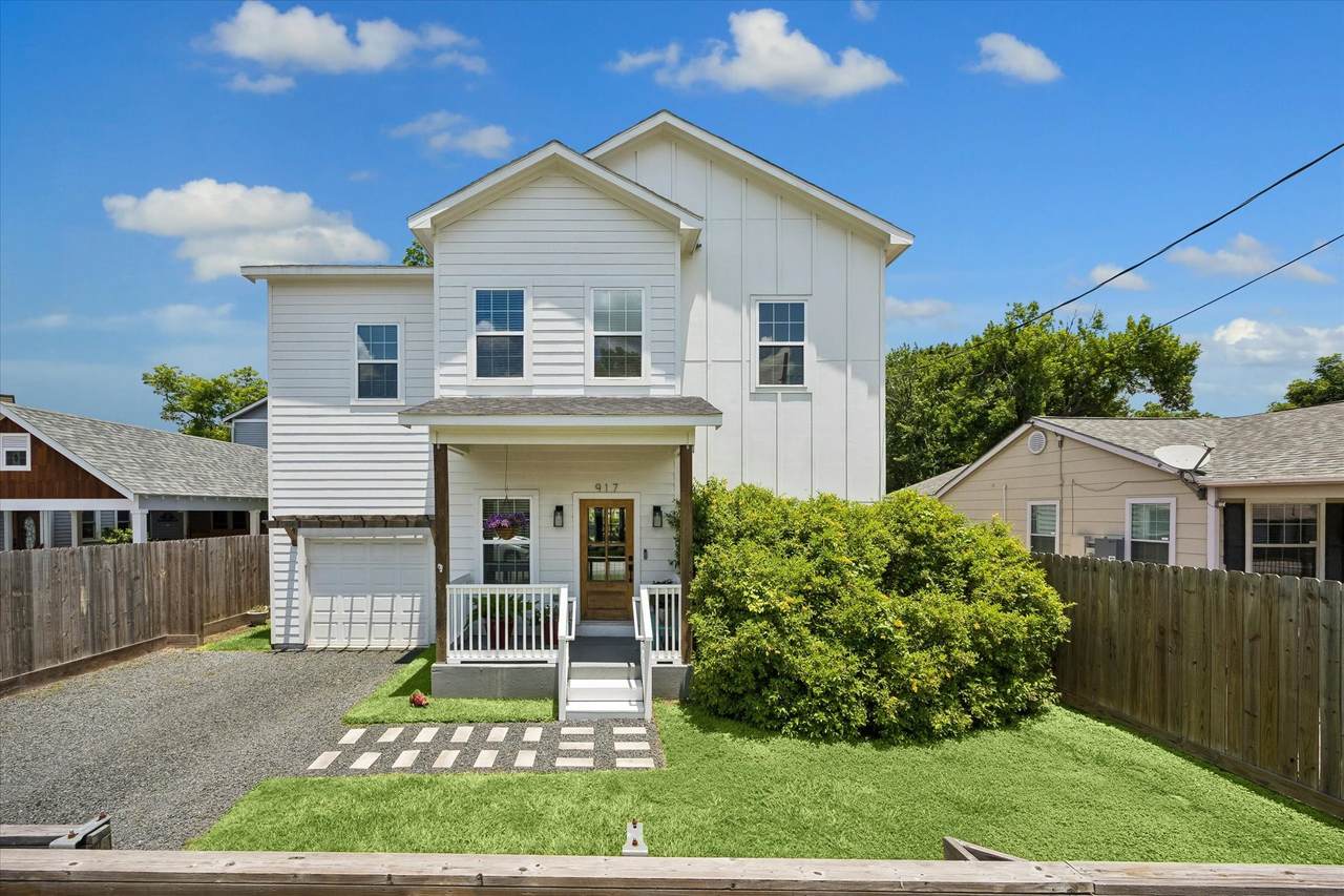 917 Moody Street - Photo 1