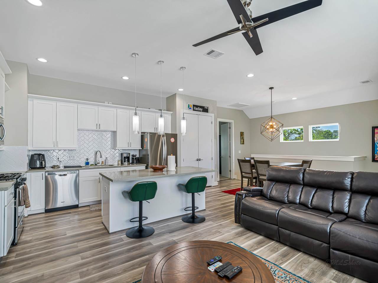 240 Julia Street - Photo 1