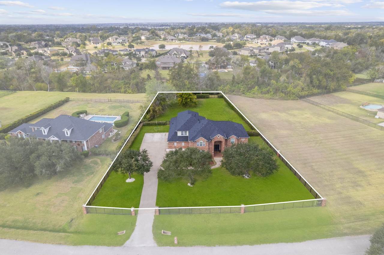 4502 Creek Point Lane - Photo 1