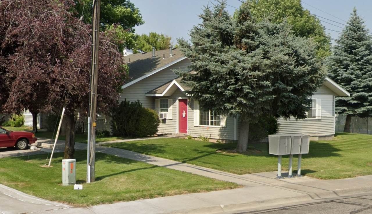 343 Pine St - Photo 1