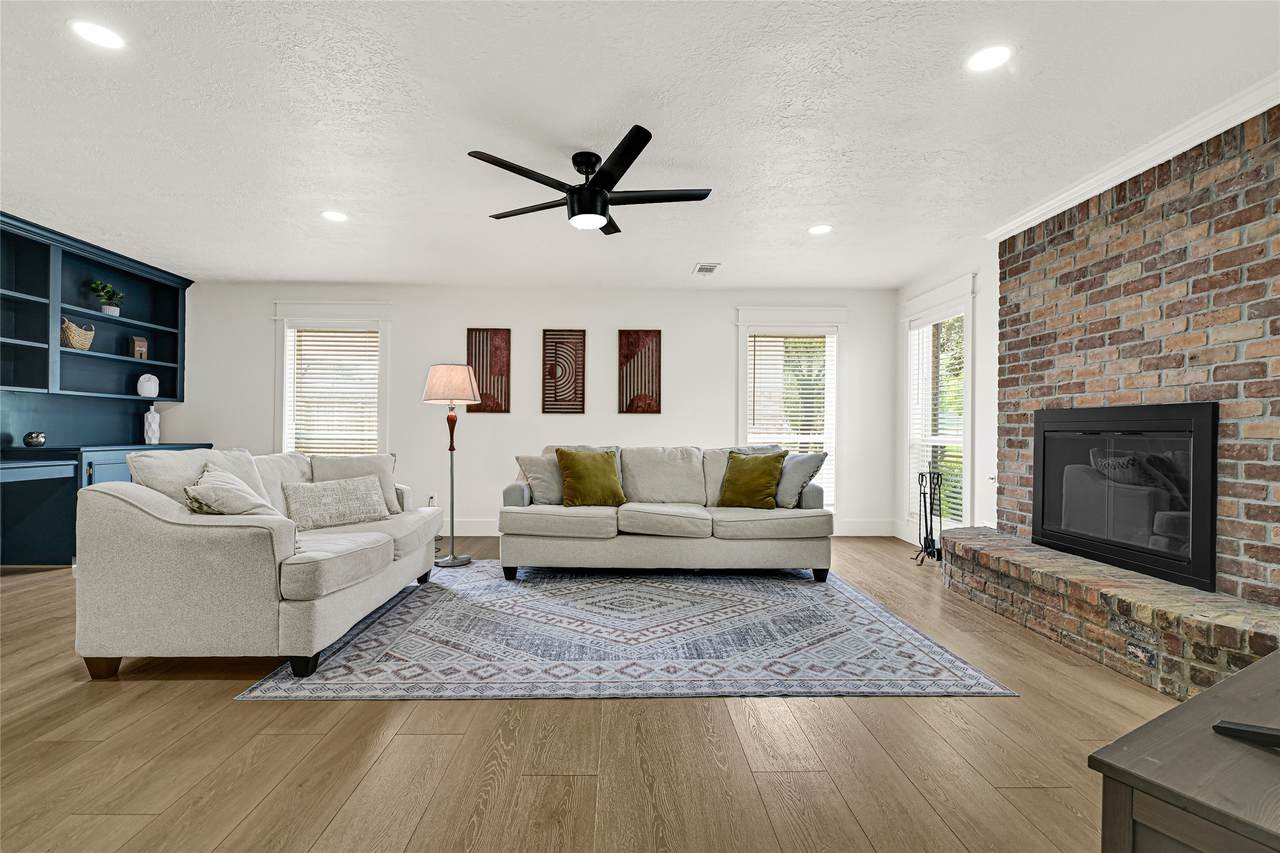 723 Loire Lane - Photo 1