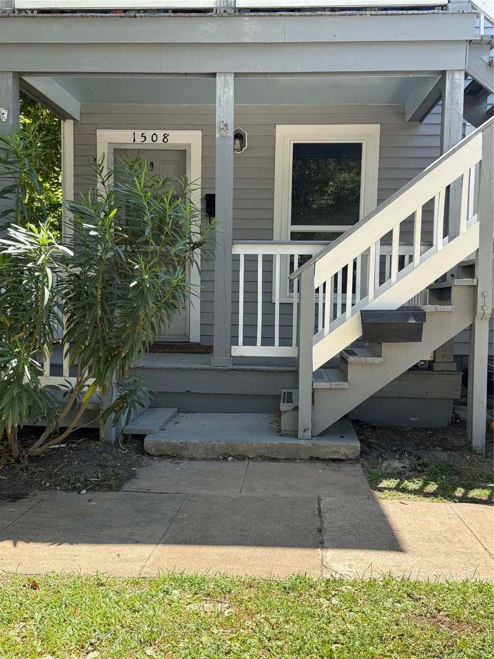 1508 20th Street - Photo 1