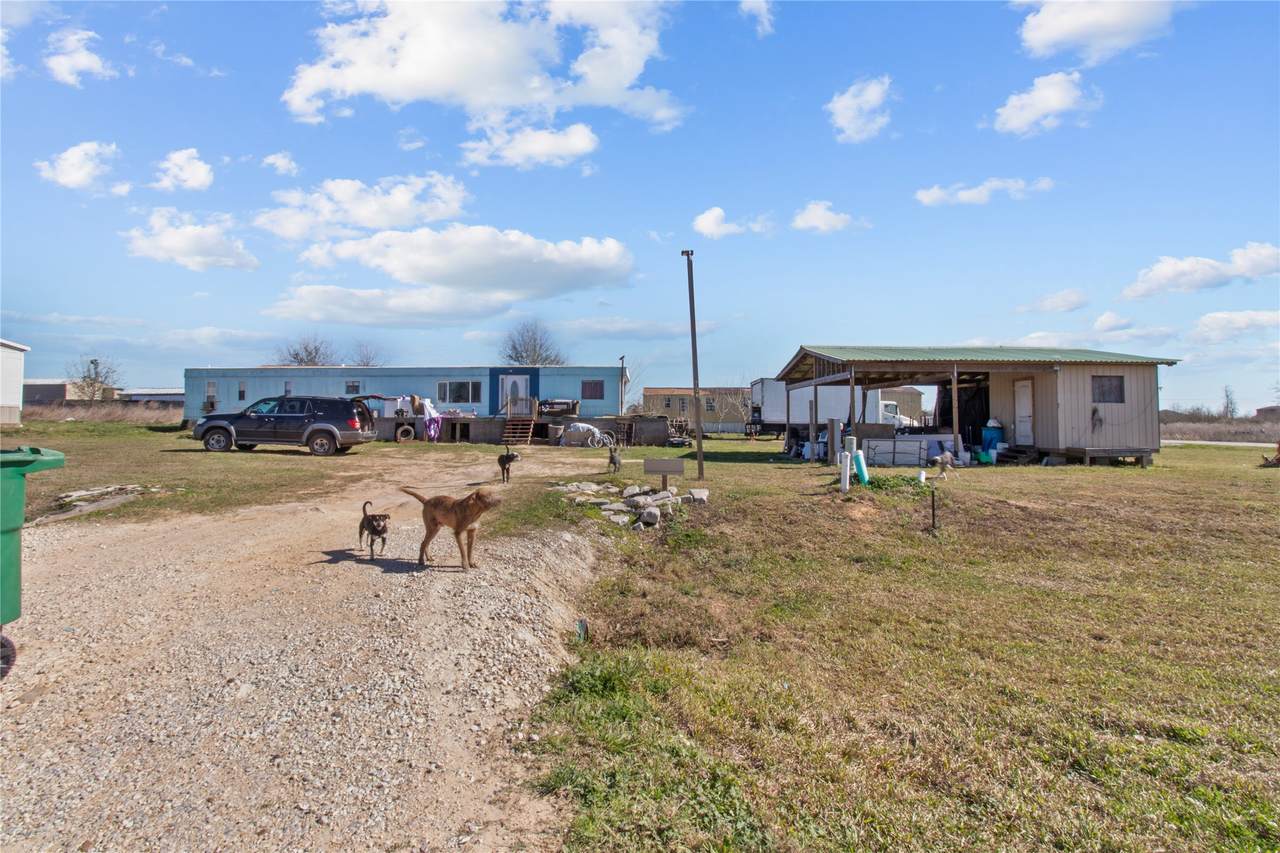 5615 Road 3550 - Photo 1