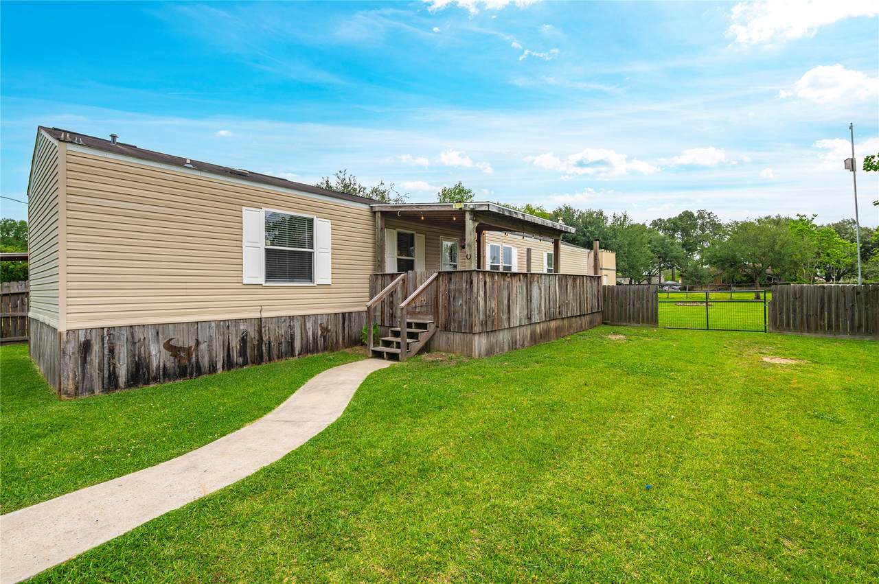 13422 6th Street - Photo 1