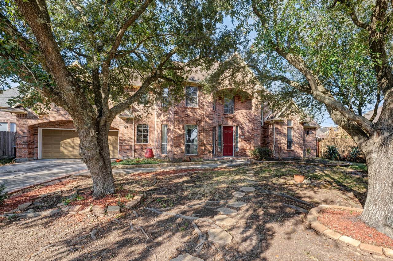 4015 England Court - Photo 1