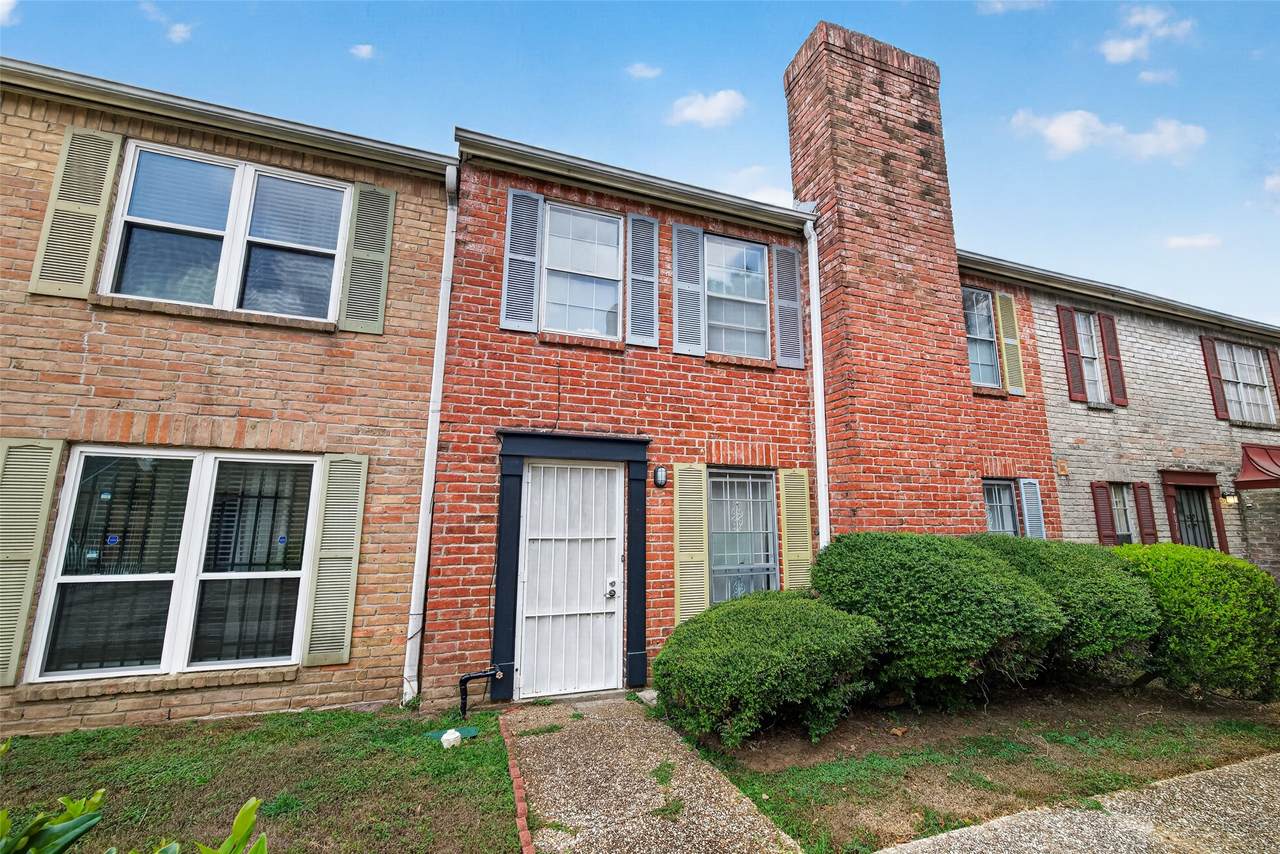 4068 Belle Park Drive - Photo 1