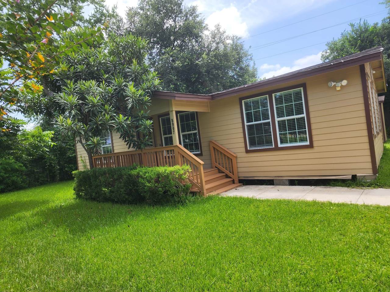 8907 Meadow Vista Boulevard - Photo 1