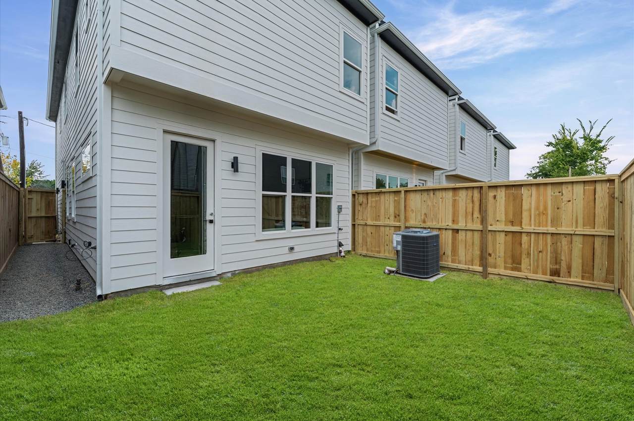 6421 Madrid Street - Photo 1