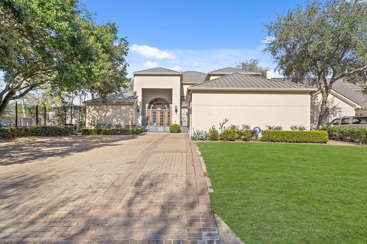 11754 Riverview Drive - Photo 1