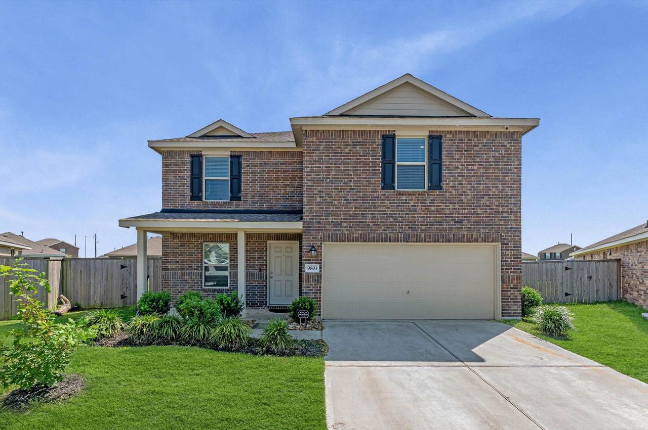 9803 Wembley Vista Court - Photo 1
