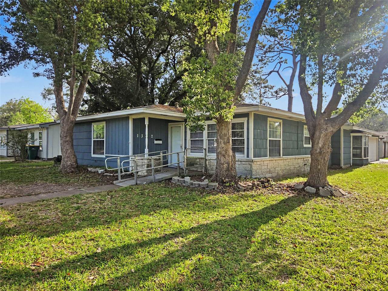 1302 Westward - Photo 1