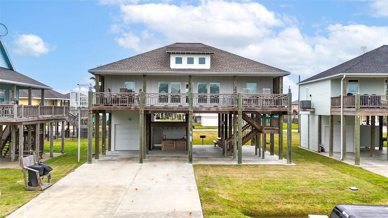 972 Bahama Drive - Photo 1