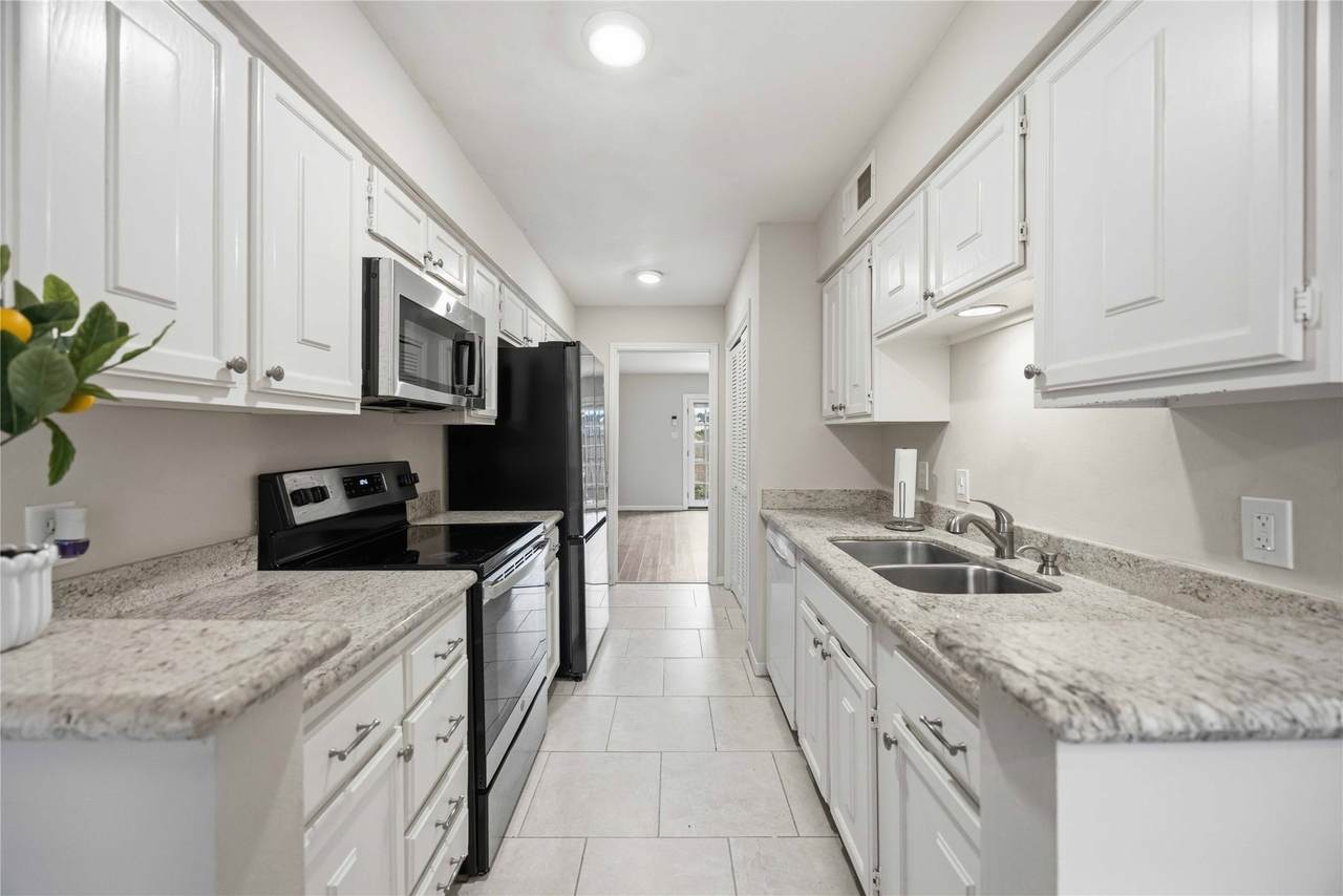 10336 Briar Forest Drive - Photo 1