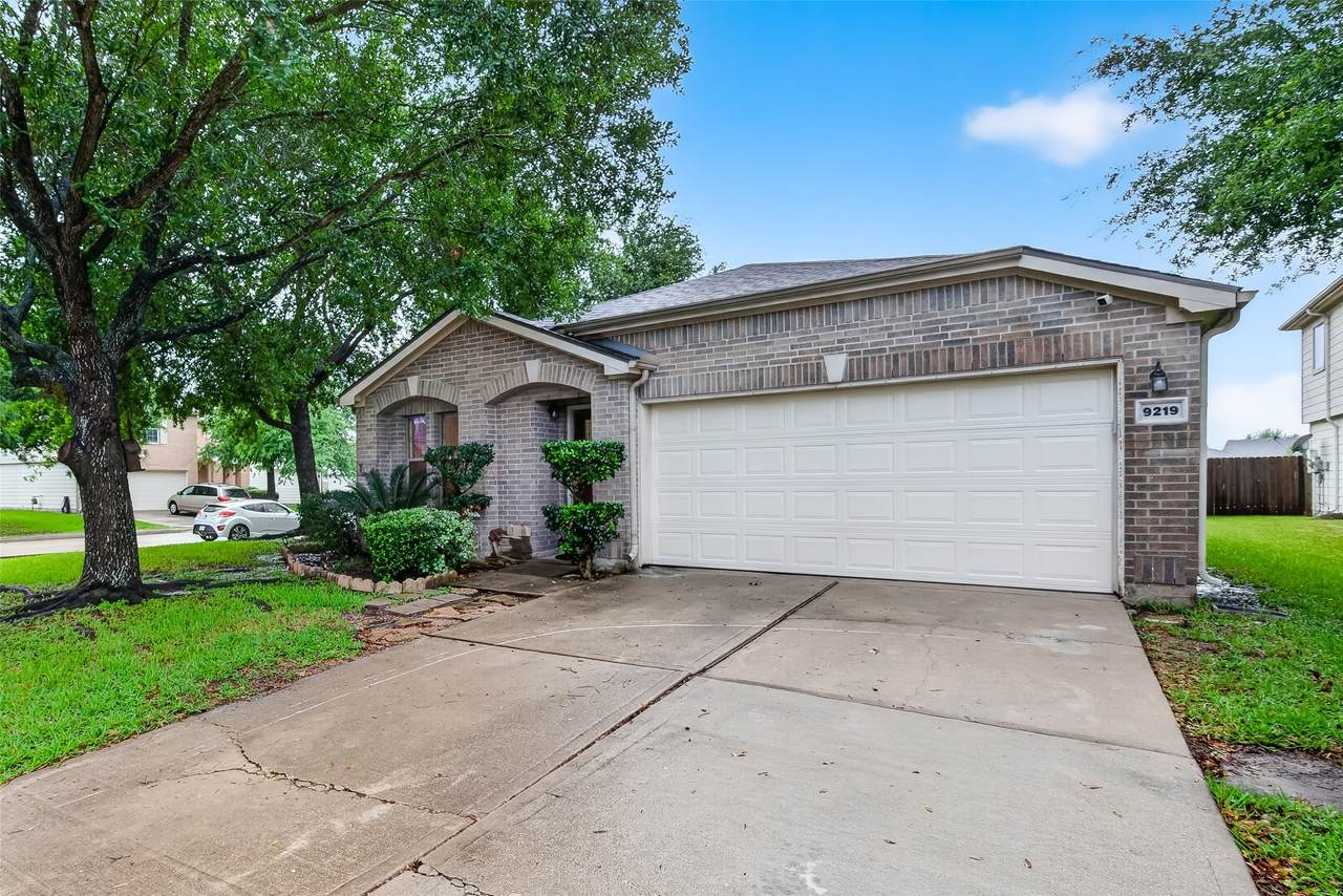 9219 Pinderfield Ct - Photo 1