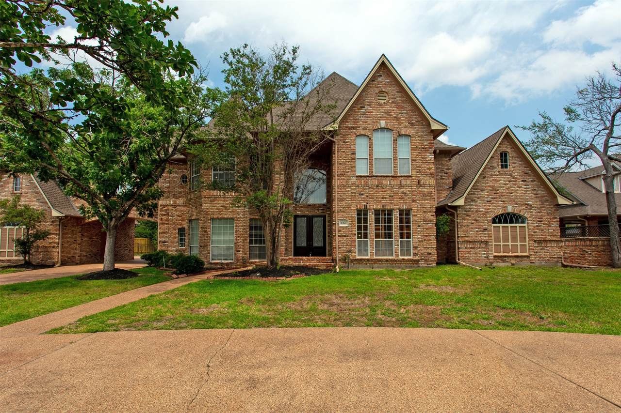 2911 Colton Place - Photo 1