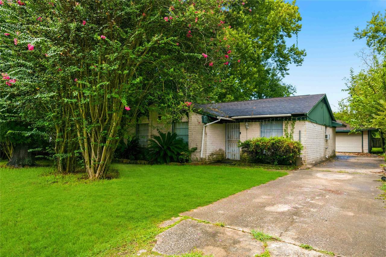 6929 Hoffman Street - Photo 1