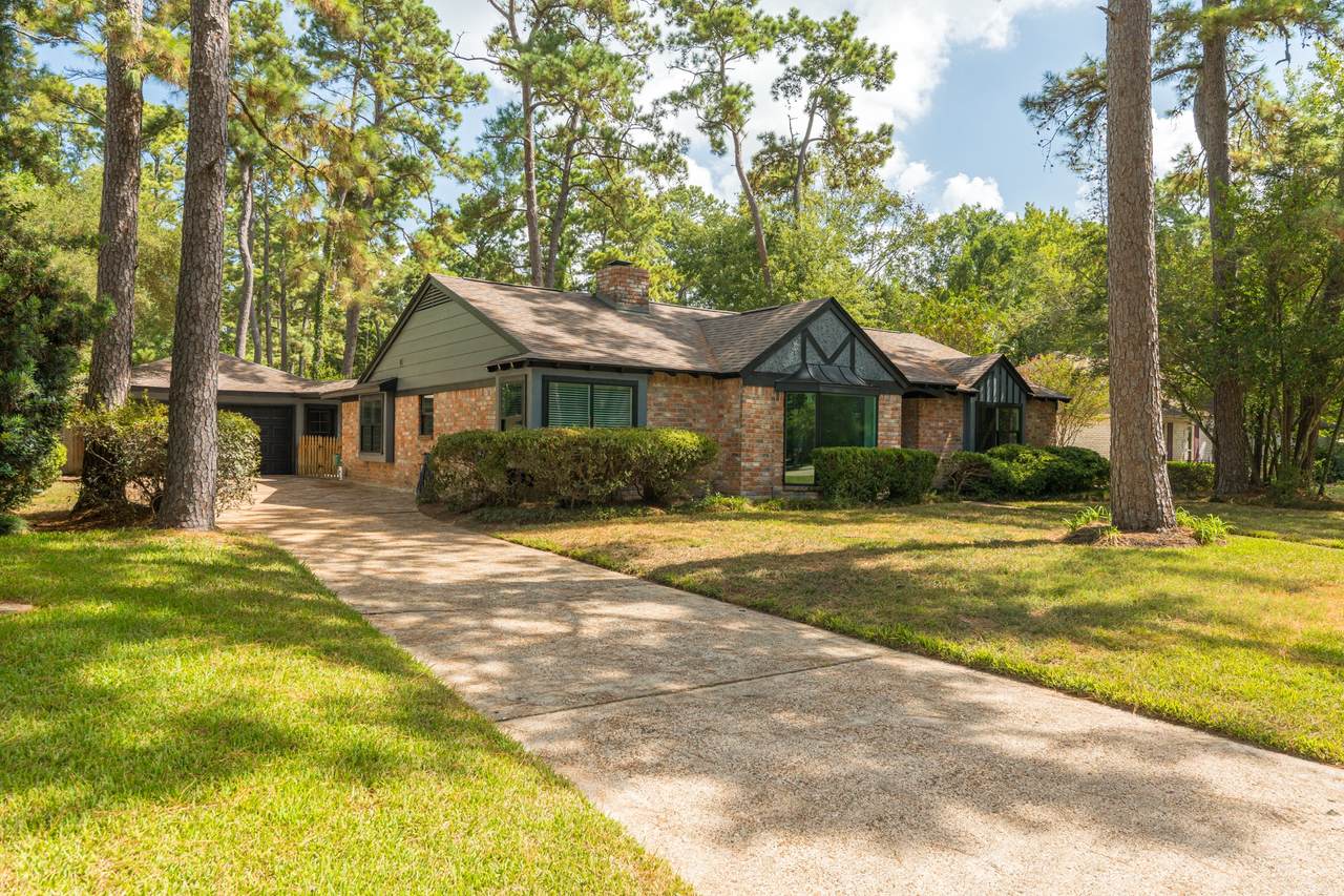 1915 Seven Oaks Drive - Photo 1