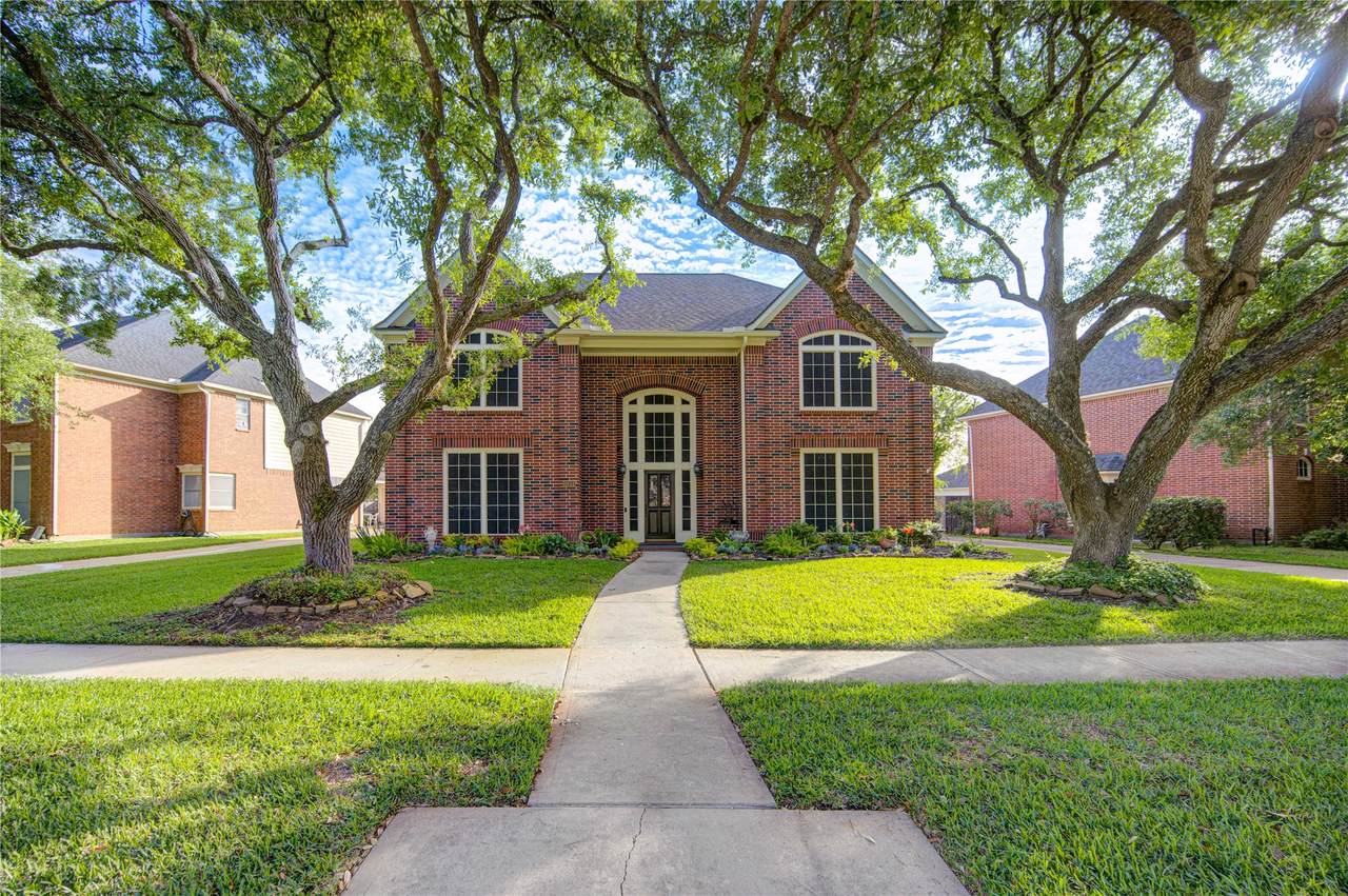 4914 Hillswick Drive - Photo 1